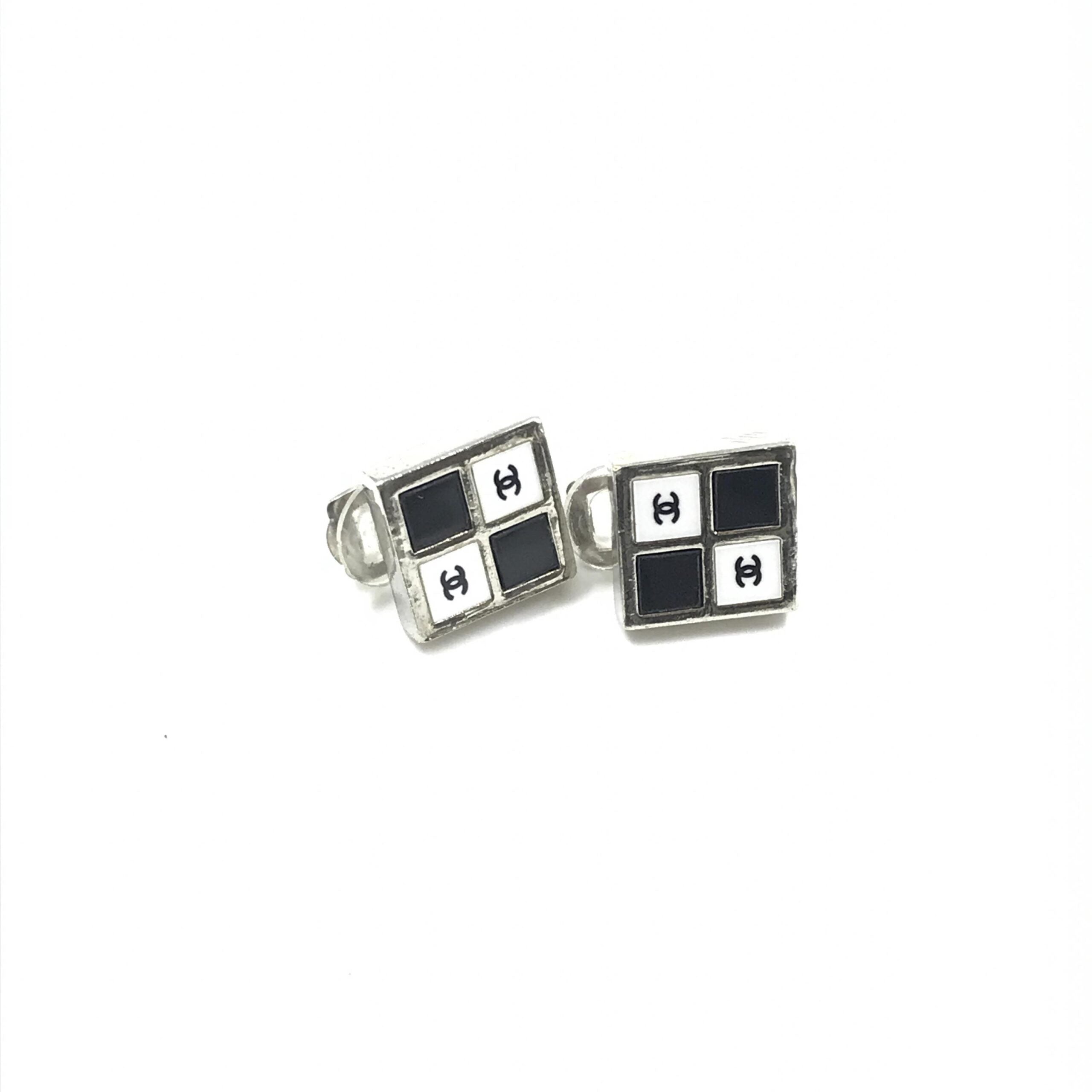 Coco Mark Earrings Black/White/Silver